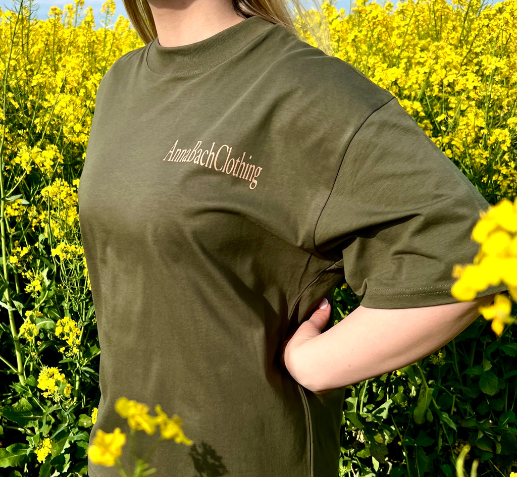 Stronger Together – Boxy Unisex T-Shirt in Größe S / Khaki