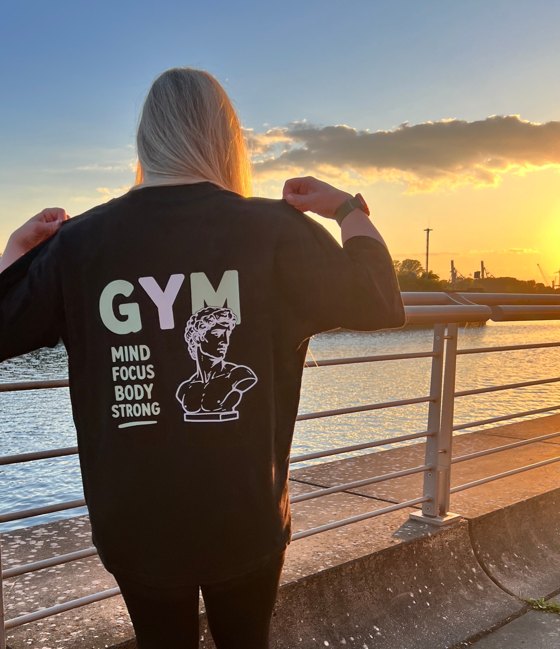 Mind Focus Body Strong – Boxy Unisex T-Shirt in Größe M / Schwarz